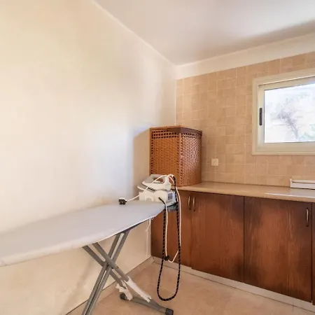 Lavanda - Elegant 3br Retreat With Private Pool & Garden Polis