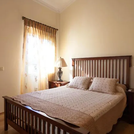 Lavanda - Elegant 3br Retreat With Private Pool & Garden Polis