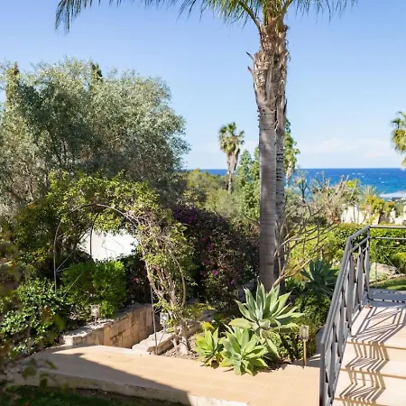 Lavanda - Elegant 3br Retreat With Private Pool & Garden *