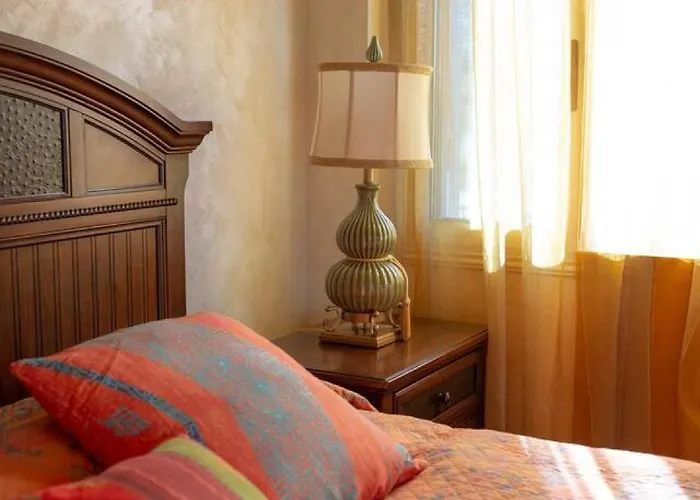 Lavanda - Elegant 3br Retreat With Private Pool & Garden