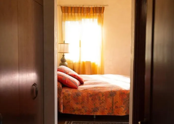 Semesterbostad Lavanda - Elegant 3br Retreat With Private Pool & Garden Polis