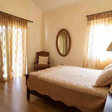 Lavanda - Elegant 3br Retreat With Private Pool & Garden בית נופש *