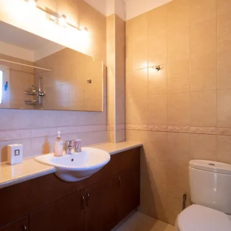 Lavanda - Elegant 3br Retreat With Private Pool & Garden בית נופש Polis