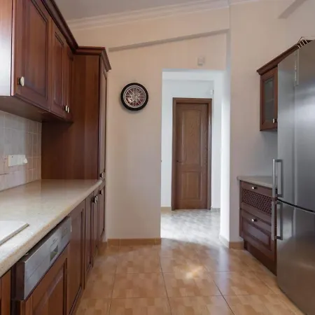 Lavanda - Elegant 3br Retreat With Private Pool & Garden 度假居