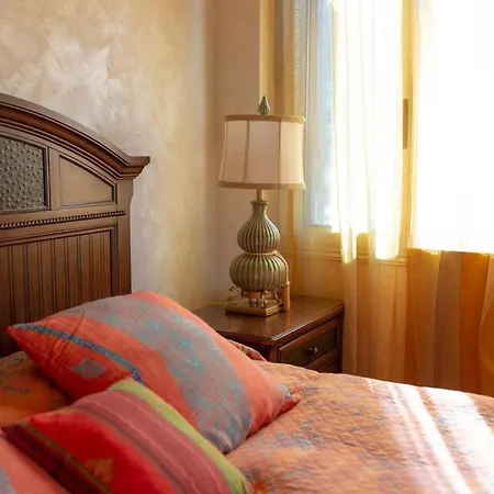 Lavanda - Elegant 3br Retreat With Private Pool & Garden