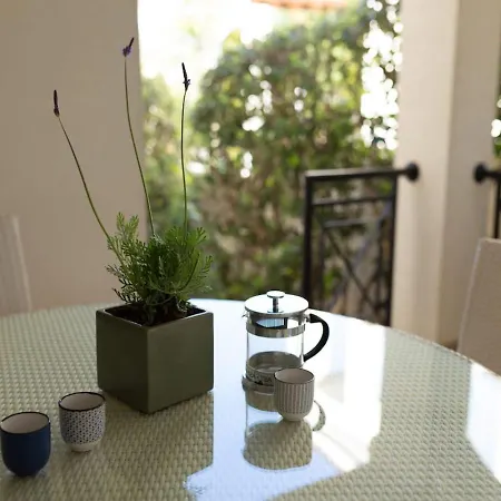 Lavanda - Elegant 3br Retreat With Private Pool & Garden 度假居 *