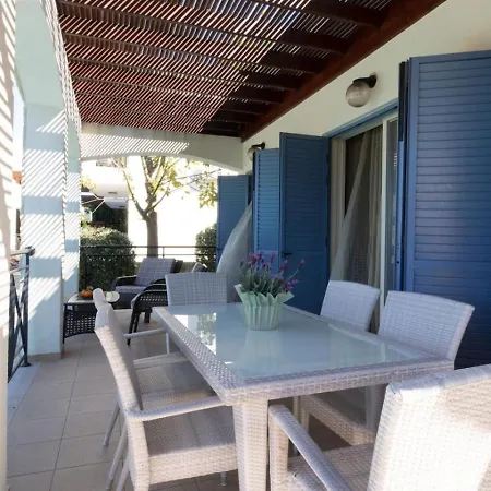 度假居 Lavanda - Elegant 3br Retreat With Private Pool & Garden Polis