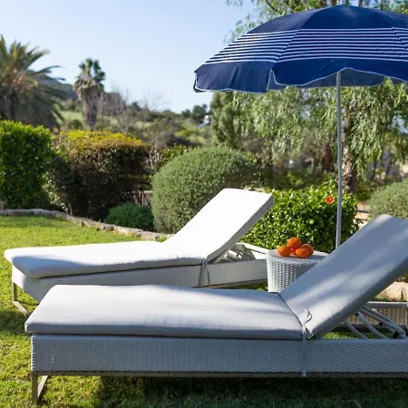 בית נופש Lavanda - Elegant 3br Retreat With Private Pool & Garden *