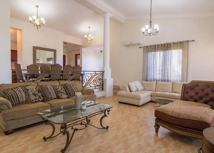 Prázdninový dům Lavanda - Elegant 3br Retreat With Private Pool & Garden Polis